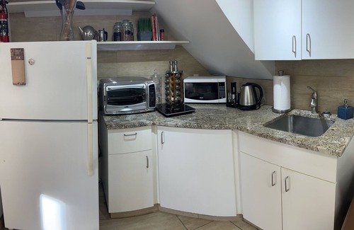 Northwest Calgary Apartment | Cozy Suite next to Nose Hill Park 10 min airport 15 min downtown. Pet friendly!