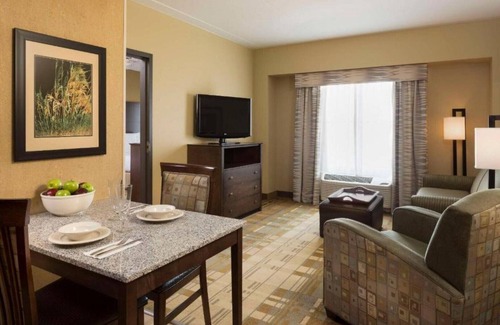 Iowa River Landing House | Cozy suites near downtown Iowa City and UI