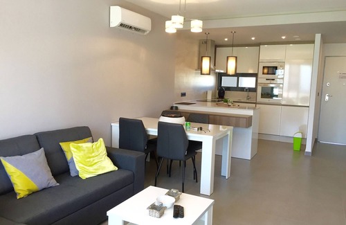 Guardamar del Segura Apartment | Cozy sun-oriented apartment, located in the cozy complex Oasis Beach,