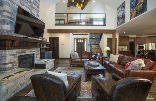 Cle Elum House | Cozy Suncadia Home On 18th Hole with hot tub!