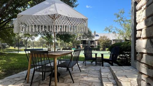 Lakeway House | Cozy tennis house