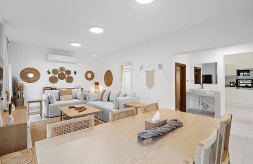 Al Mankhool House | Cozy Three Bedroom House