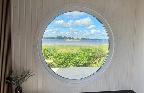 Hagen im Bremischen House | Cozy tiny house on the beach