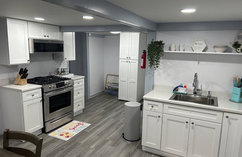 Phillipsburg House | Cozy townhome in lovely Phillipsburg with WiFi, AC