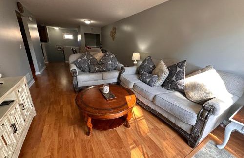 Hugo Villa | Cozy townhome