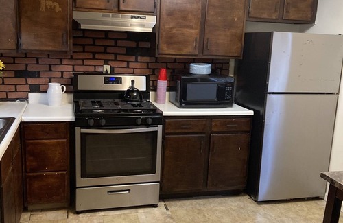 Steelton House | Cozy Townhouse Near Harrisburg
