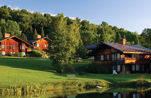 Moscow Condo | Cozy Trapp Family Ski Chalet