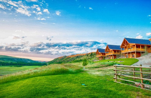 Belt Cabin | Cozy Two Bedroom Cabin on Private Montana Dude Ranch - Lucky Spur