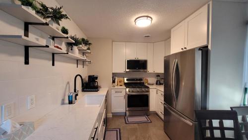 Richfield House | Cozy Urban Skies