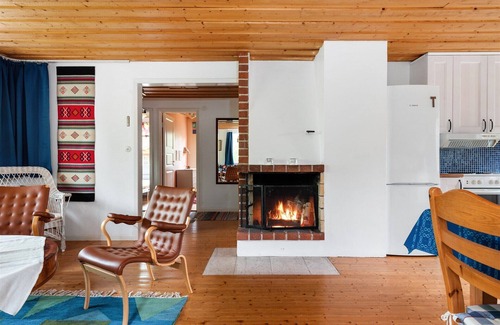 Vaddo House | Cozy vacation home in the forest - 10 min. walk from the beach