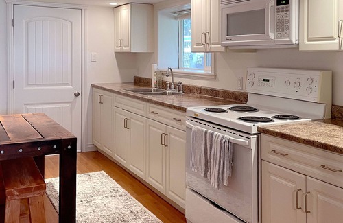 Ladysmith Apartment | Cozy Vancouver Island suite w/private patio! Great for couples/small families!
