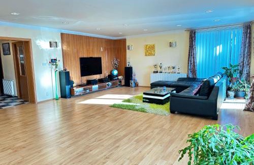 Vestec Villa | Cozy Villa