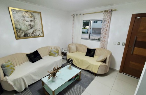 Ciudad Modelo Mirador Norte Villa | Cozy Villa in Sto Dgo Norte