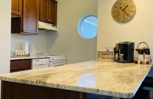 Norwich Condo | Cozy Villa Spa Retreat - Near Mohegan, Hot Tub, Pools, Sauna, Spa on Premises
