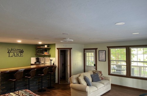 Longtown Apartment | Cozy Waterfront Studio with hot tub in Longtown