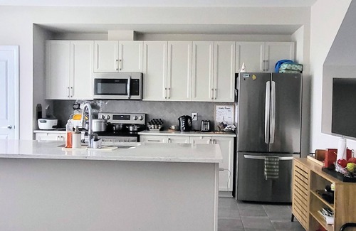Ottawa Division House | Cozy & Welcoming Room with a friendly family – 20 Mins to Downtown Ottawa