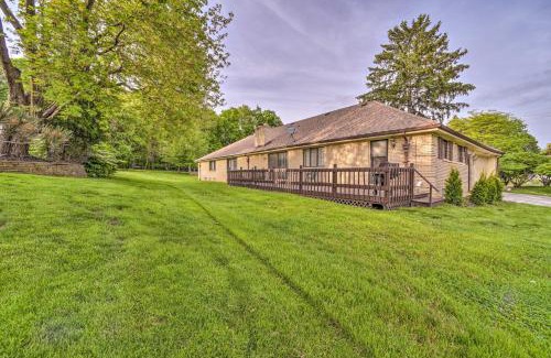 West Bloomfield House | Cozy West Bloomfield Home - Fishing Nearby!