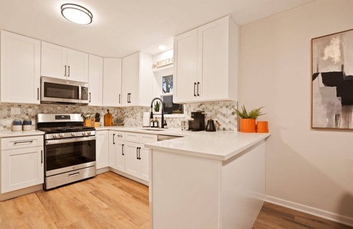 Hillside House | Cozy Westchester Retreat Near Chicago & Parks | LCP Collection