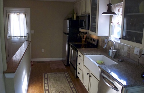 Defiance House | Cozy Wine Country Home [ Lodging only . this is not an event venue ]