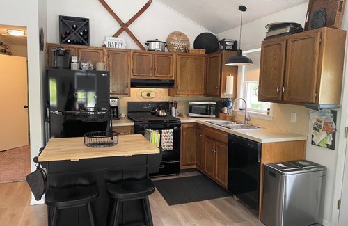 East Jewett House | Cozy year round retreat! Close to skiing, hiking and swimming.