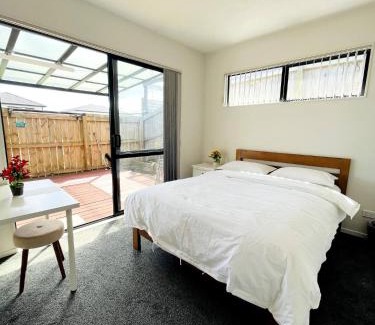 Auckland House | CozyNest0