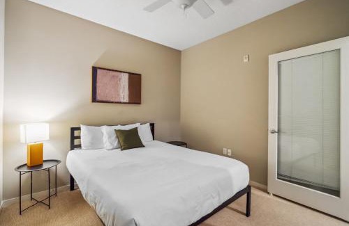 Mill District Apartment | CozySuites 2BR Mill District with pool, gym #02