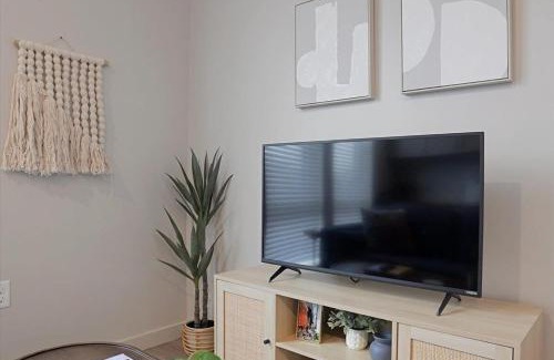 Lower Lawrenceville Apartment | CozySuites Dream SDO, Lawrenceville