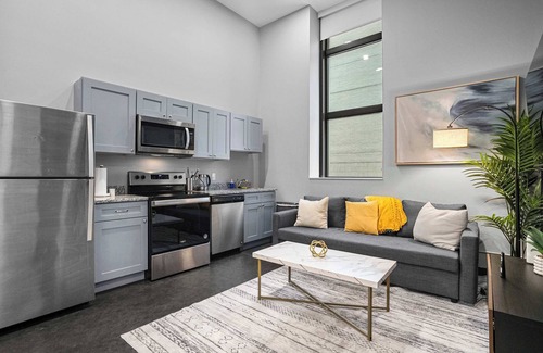 Cultural District Apartment | CozySuites Trendy 1BR in Downtown Pitts #6