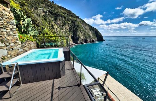 Riomaggiore House | Crêuza de Mä