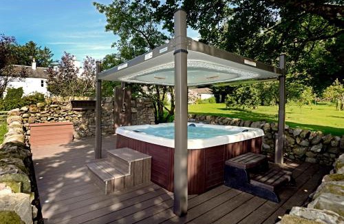 Castle Douglas House | Craigadam Lodge with Hot tub