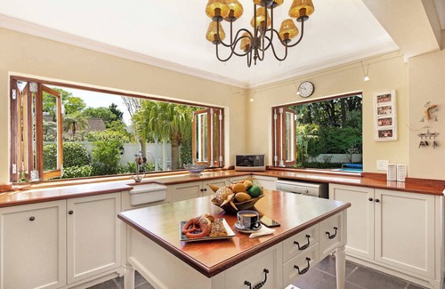 Newlands Villa | Craiglea Newlands - Villa with Pool & Tennis Court