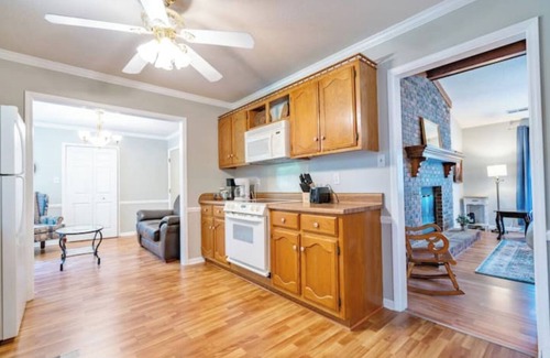 Decatur House | Crandon House with space and comfort