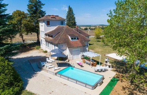 Saint-Cyr-les-Colons Villa | Crazy Villa Radar 89 - Heated pool - Multisports field - 2h Paris - 30p