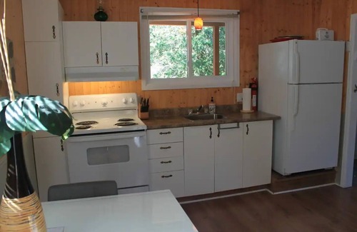 Messines Cabin | Create family memories at Casa Catlin - 3 private suites for up to 16 ppl maxnn