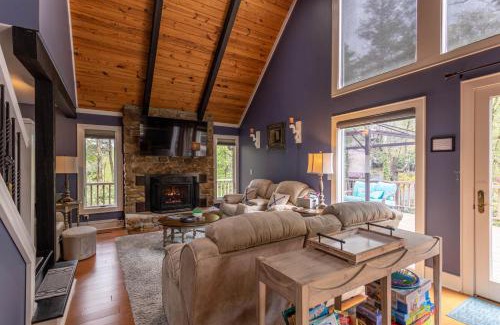 Newland House | Creekside Cabin at Linville Land Harbor