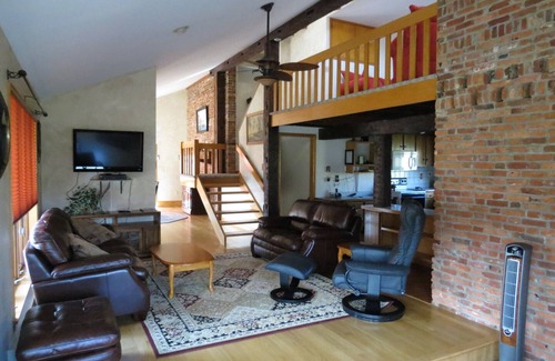 Clearville Cabin | Creekside Resort