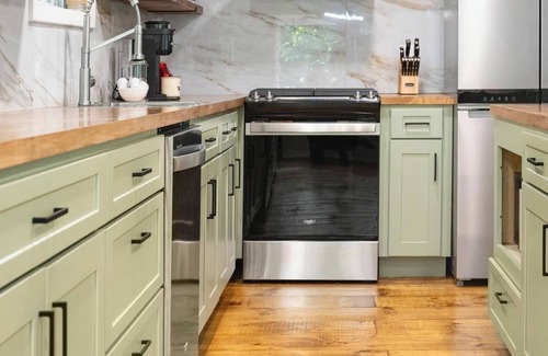 Haines Falls House | Creekside Retreat-Arcade-Fire Pit-BBQ-Minutes To Hiking & Skiing