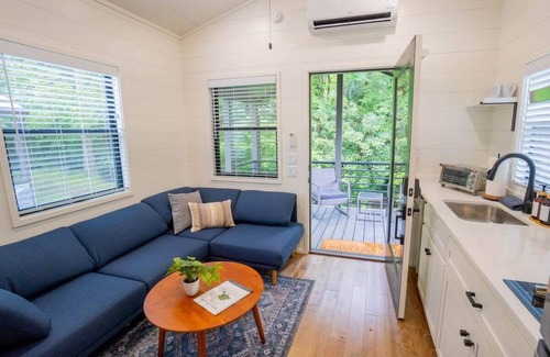 Pittman Center Cabin | Creekside Tiny Cabin | Blackbear Cabin