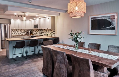 Cougar Creek Hotel | Creekside Villa Family Suite in Canmore