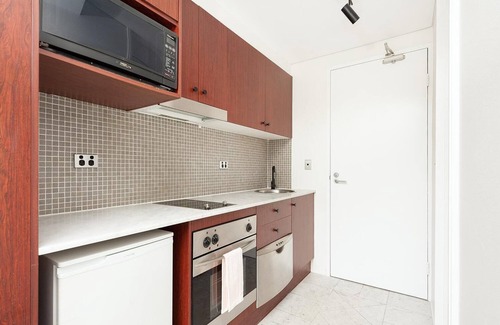 Cremorne Apartment | Cremorne - MP303 Military Road - Convenient Studio in the Heart of Cremorne with Shops, Dining Transport at Doorstep