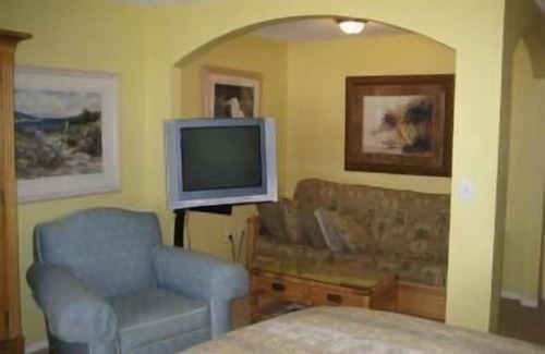 Crescent Beach Condo | Crescent Beach I-14 Four Winds Condo