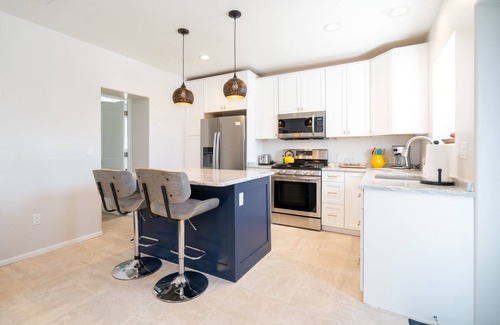 Santa Fe House | Crescent Moon Casita | Dog Friendly, Walk to Town, Private Outdoor Space
