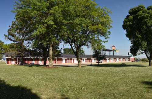 Williamsburg Hotel | Crest Country Inn