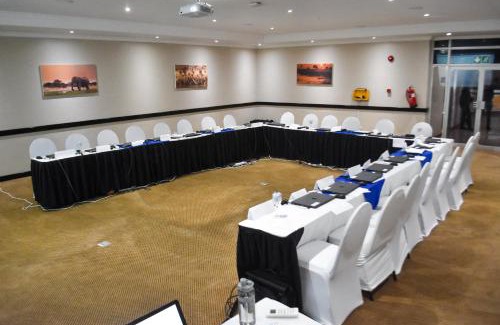 Selebi-Phikwe Hotel | Cresta Bosele Hotel