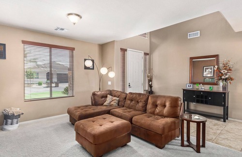 Florence House | Crestfield Manor Country Oasis