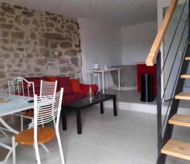 Saint-Marc-a-Frongier House | Creusoé