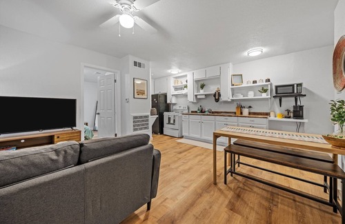University House | Crew Suite: 2BR/2BA | On-Site Laundry | Pets OK