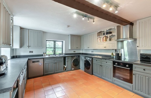 Shadoxhurst House | Criol Oast - Four Bedroom House, Sleeps 8
