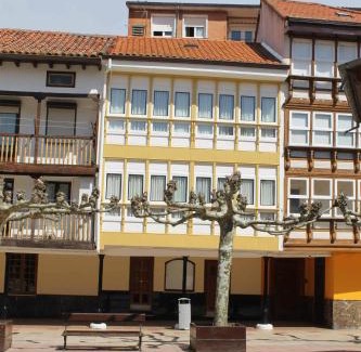 Ampuero Villa | Crisol Plaza
