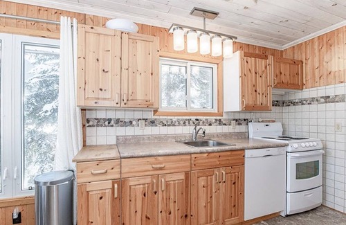 Magnetawan Cottage | Croft Cove Cottage - Cozy Waterfront Oasis
